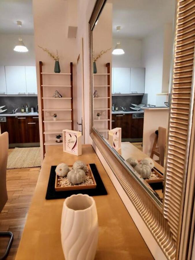 Nd Exquisites Wundervolles Ruhiges Terrassenapartment Mit Garage ウィーン エクステリア 写真