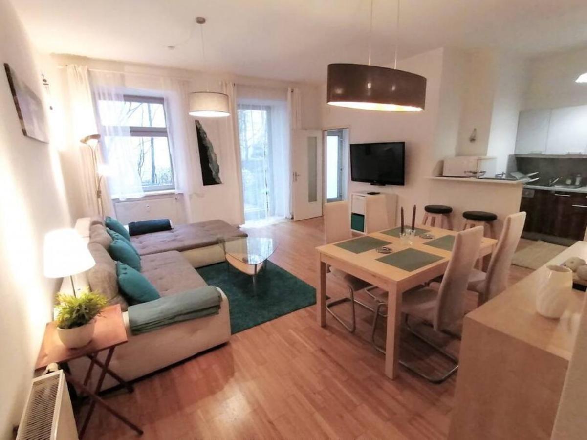 Nd Exquisites Wundervolles Ruhiges Terrassenapartment Mit Garage ウィーン エクステリア 写真