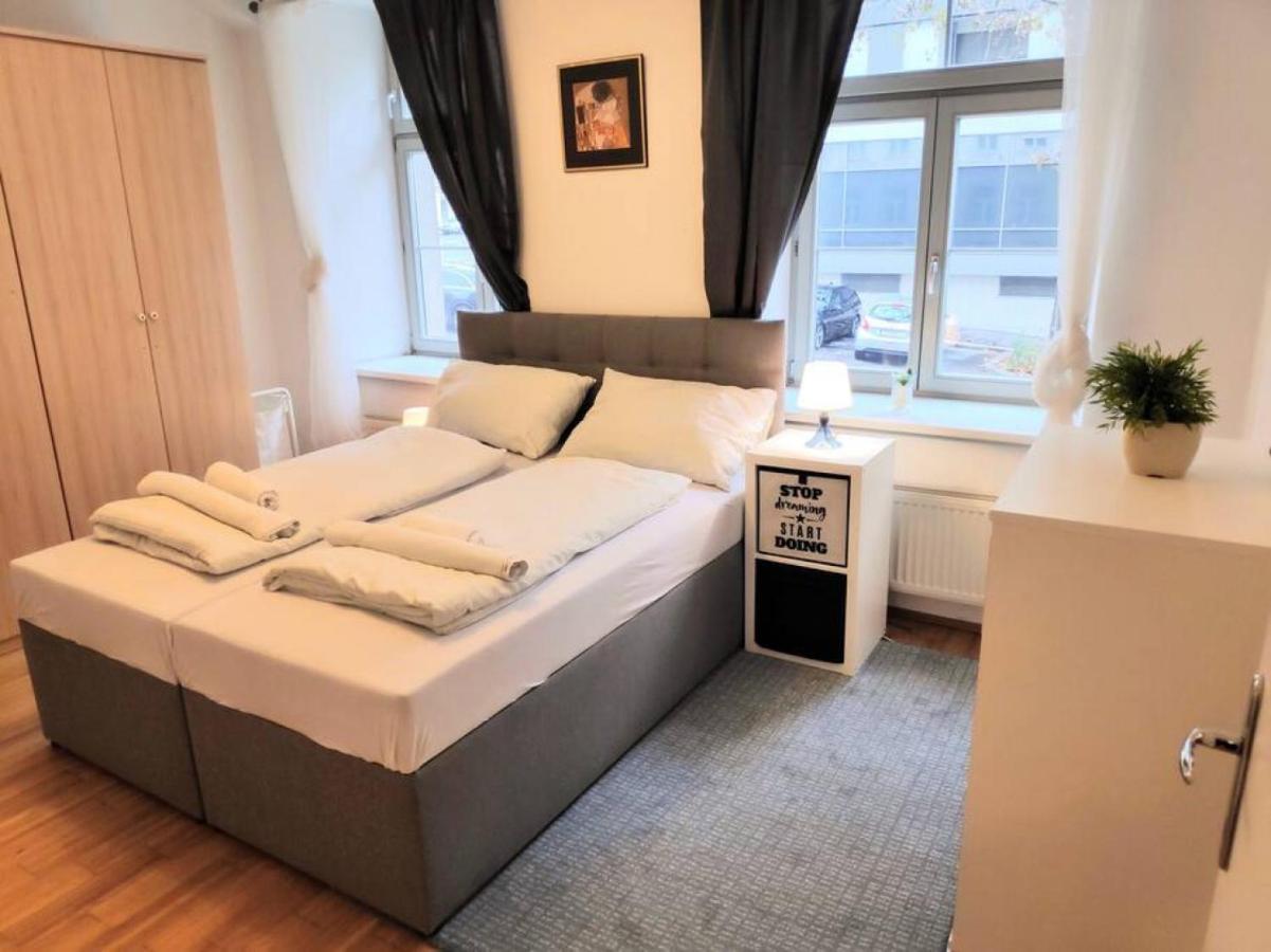 Nd Exquisites Wundervolles Ruhiges Terrassenapartment Mit Garage ウィーン エクステリア 写真