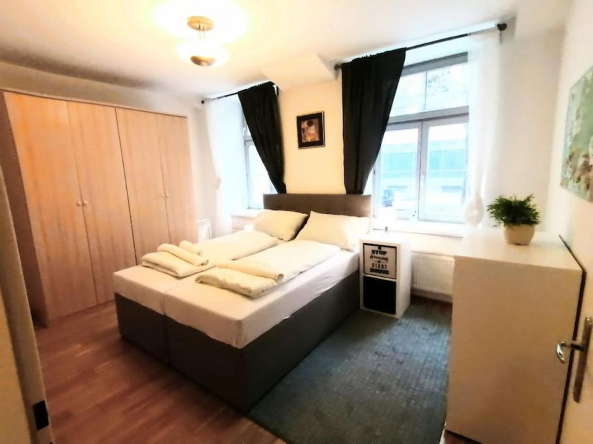 Nd Exquisites Wundervolles Ruhiges Terrassenapartment Mit Garage ウィーン エクステリア 写真