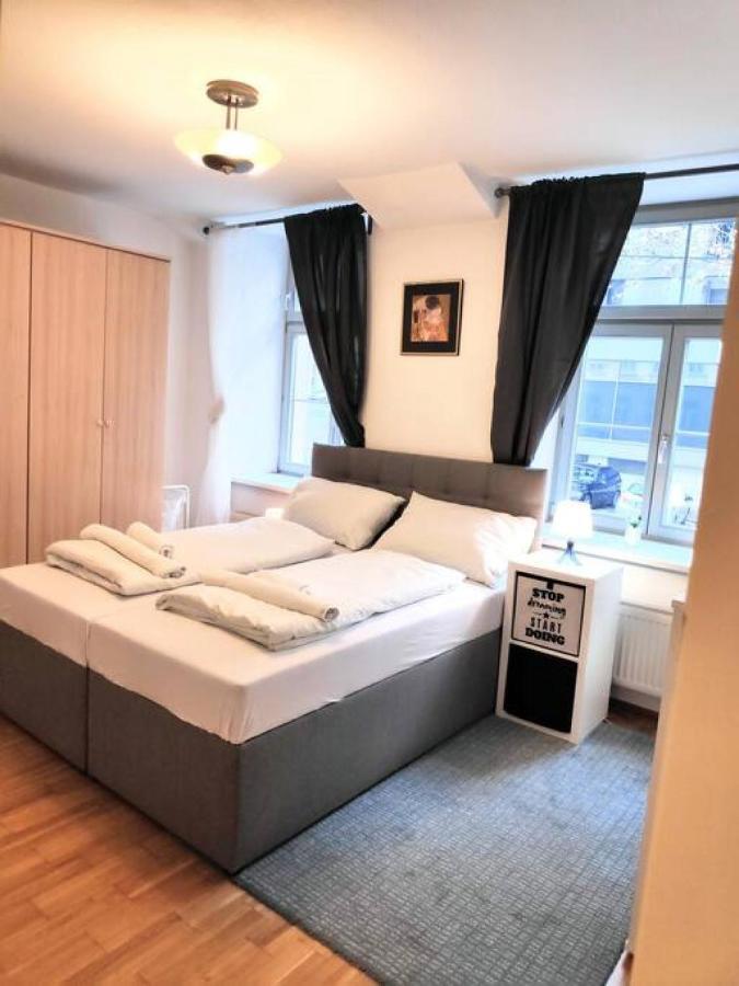Nd Exquisites Wundervolles Ruhiges Terrassenapartment Mit Garage ウィーン エクステリア 写真