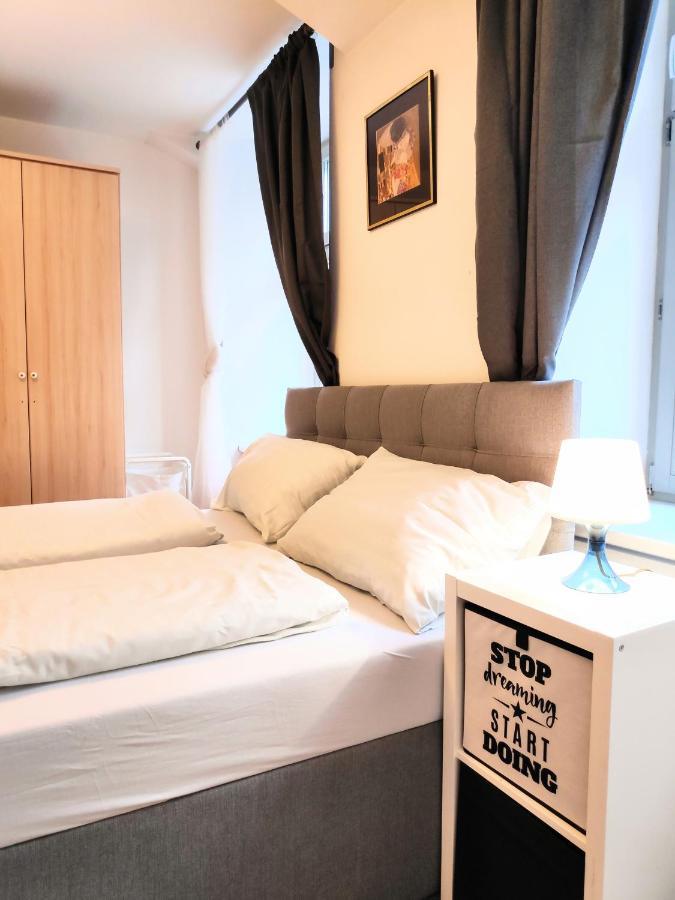 Nd Exquisites Wundervolles Ruhiges Terrassenapartment Mit Garage ウィーン エクステリア 写真